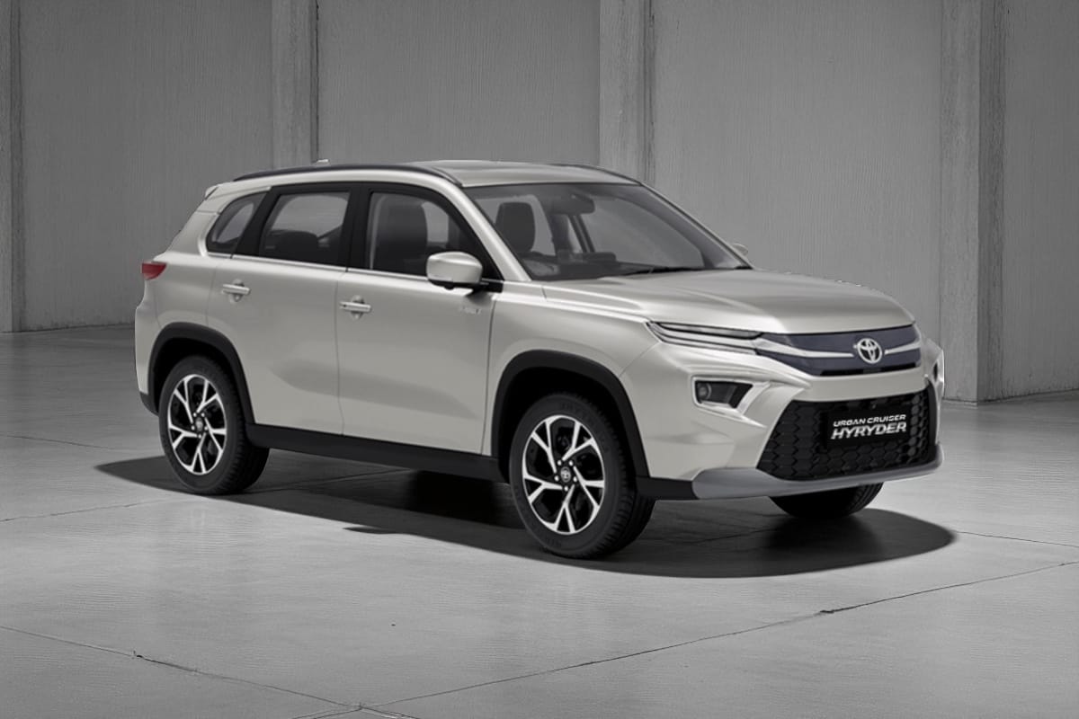 Toyota Urban Cruiser Hyryder On Road Price in Azamgarh (Sep 2026